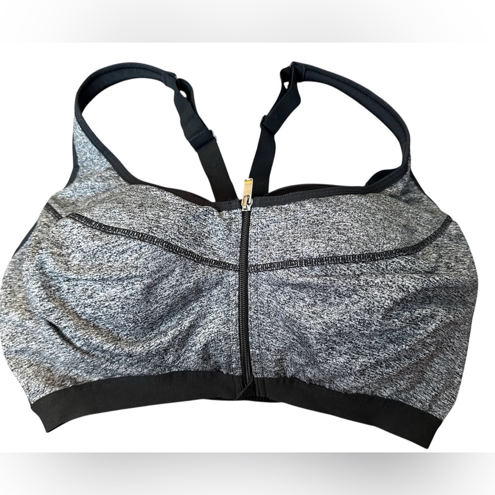 Victoria Secret Front-Close Knockout Bra 38DD